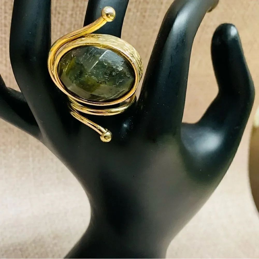 Gold Green Stone Wrap Ring‎